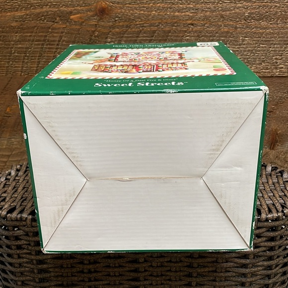 Department 56 "Honey Of A Deal Five & Dime" Lighted Christmas 2004 COLLECTIBLE - Picture 13 of 14